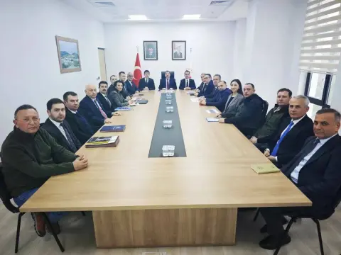 Vali Orhan Tavlı Başkanlığında Kritik Zirve: Yakakent Su Ürünleri OSB ve Barınak Entegresi