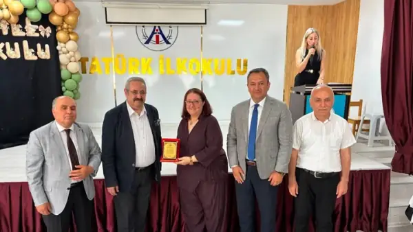 Atatürk İlkokulu Velilerine Aile Okulu Belgesi