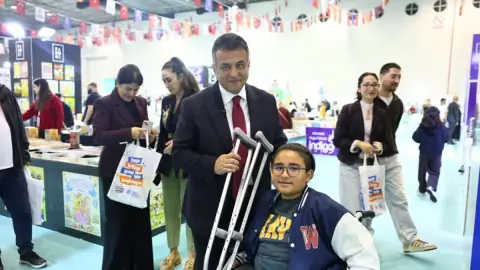 Samsun Kitap Fuarı Ziyaretçilerini Ağırlamaya Devam Ediyor