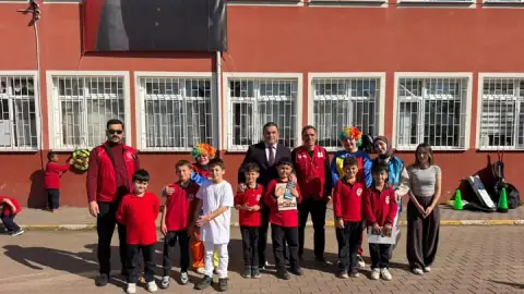 Mithat Yılmaz İlkokulu'nda Sağlıklı Çocuk Sağlıklı Gelecek Etkinliği